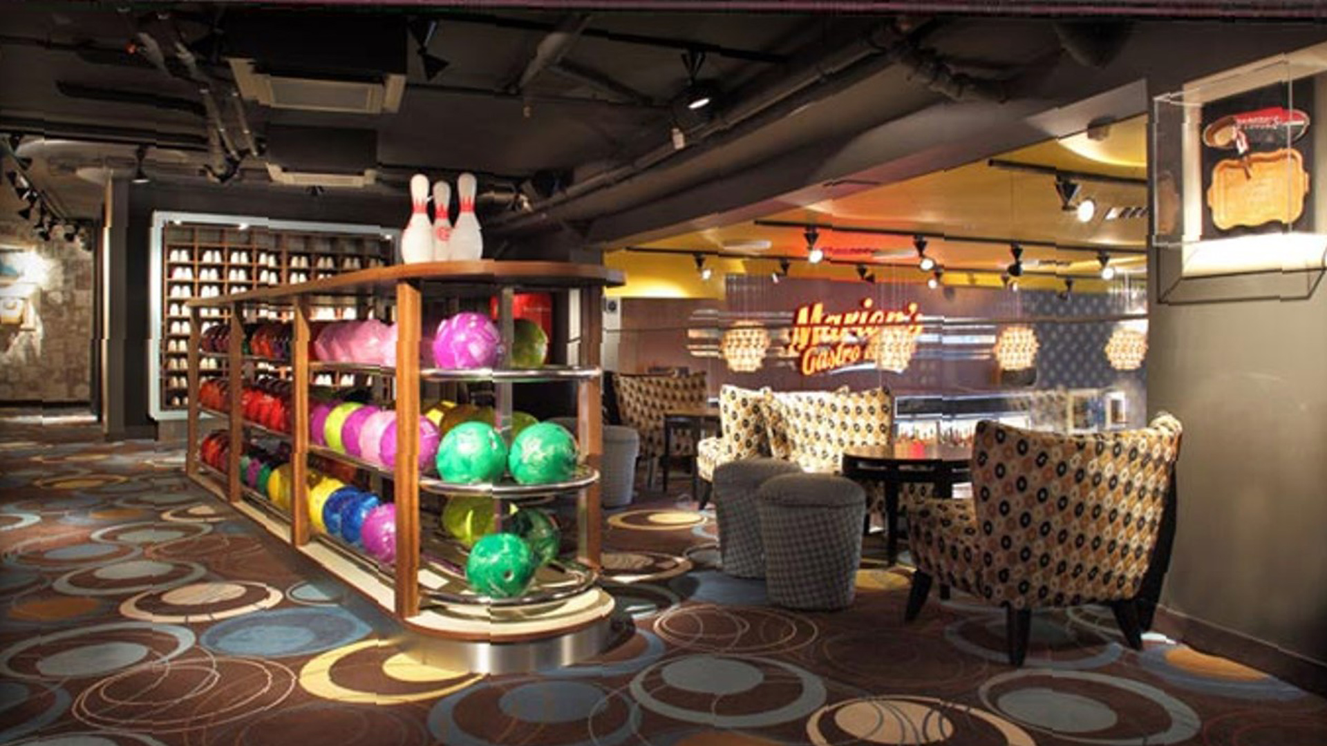 Customer Marions Bowling
